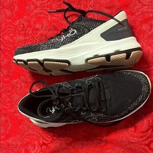 Ryka Devotion X Size 7